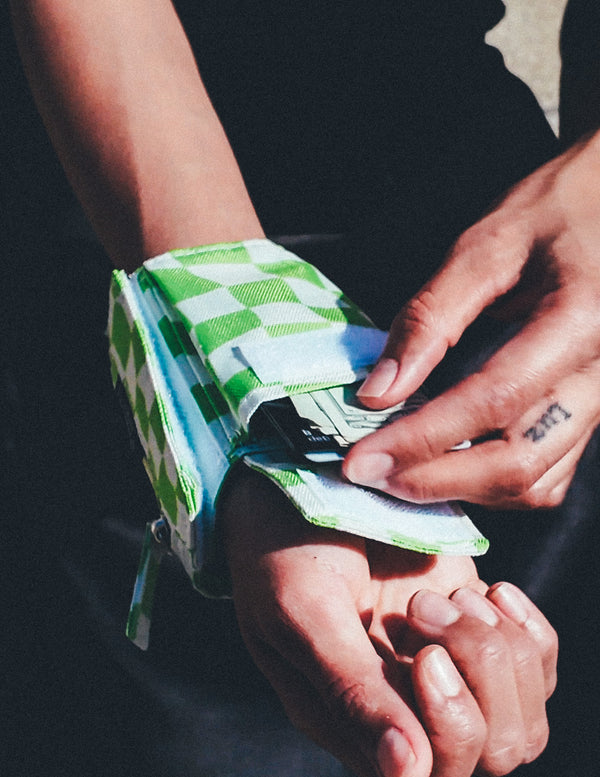 80602: Stash Wrap | Wrist Wallet | Groovy Green