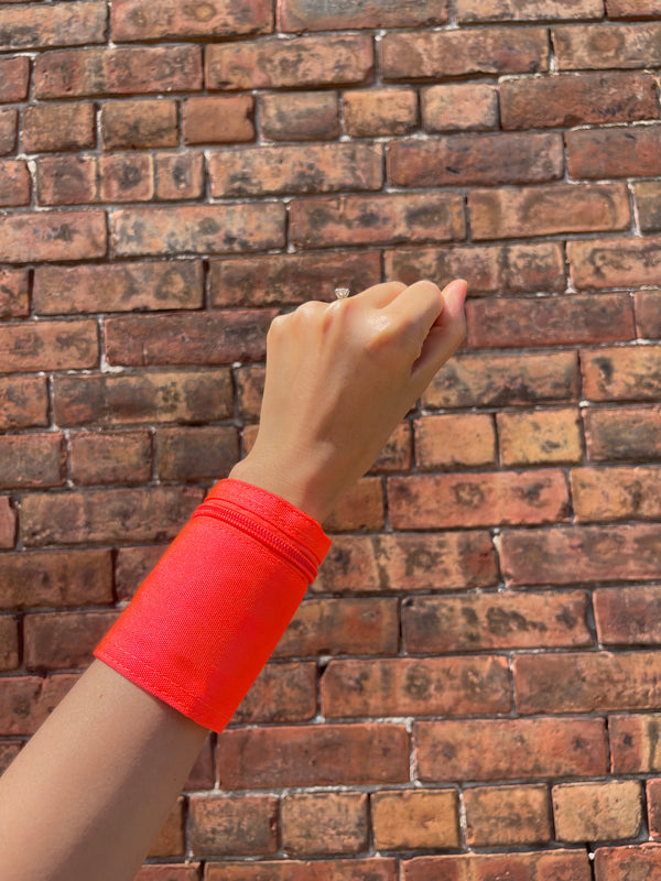80615: 80's Wrist Wallet | Neon Red
