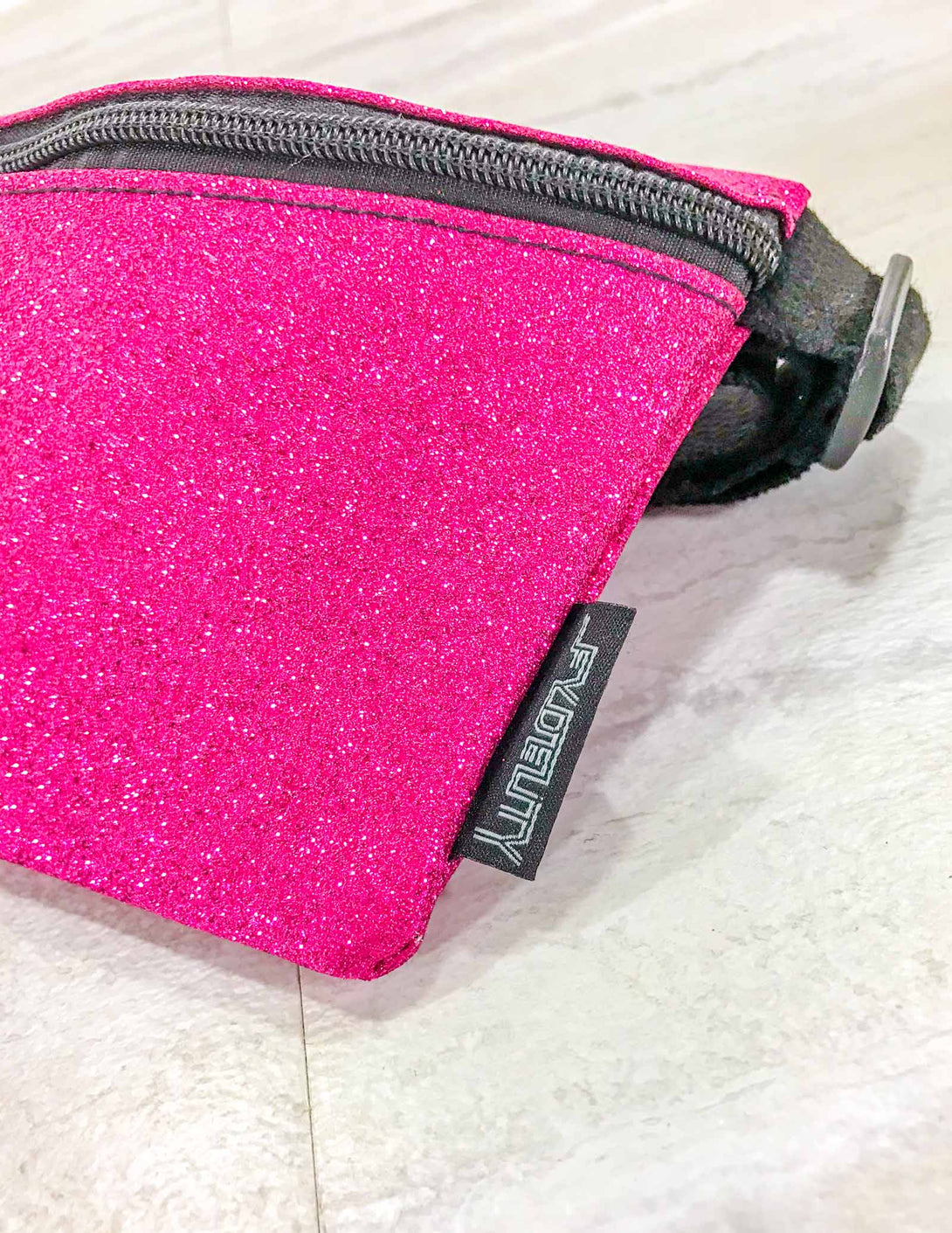 83136: Fanny Pack |Ultra-Slim Skinny Low-Profile Belt Bum Bag |DAZZLER Magenta Glitter