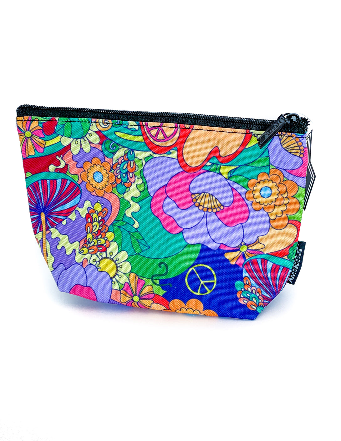 83659: Zip Pouch Wonderland